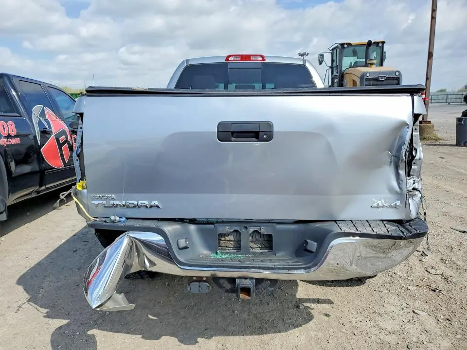 2011 TOYOTA TUNDRA DOUBLE CAB SR5  