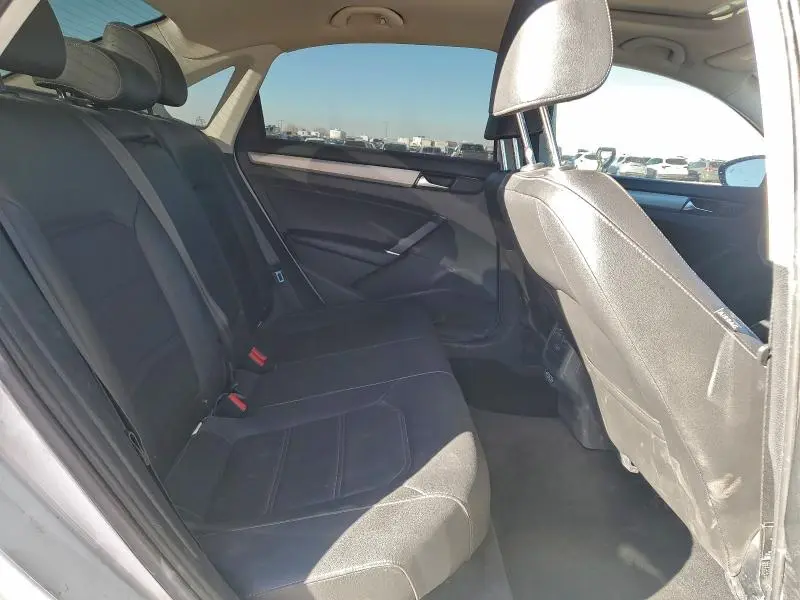 2021 VOLKSWAGEN PASSAT SE  