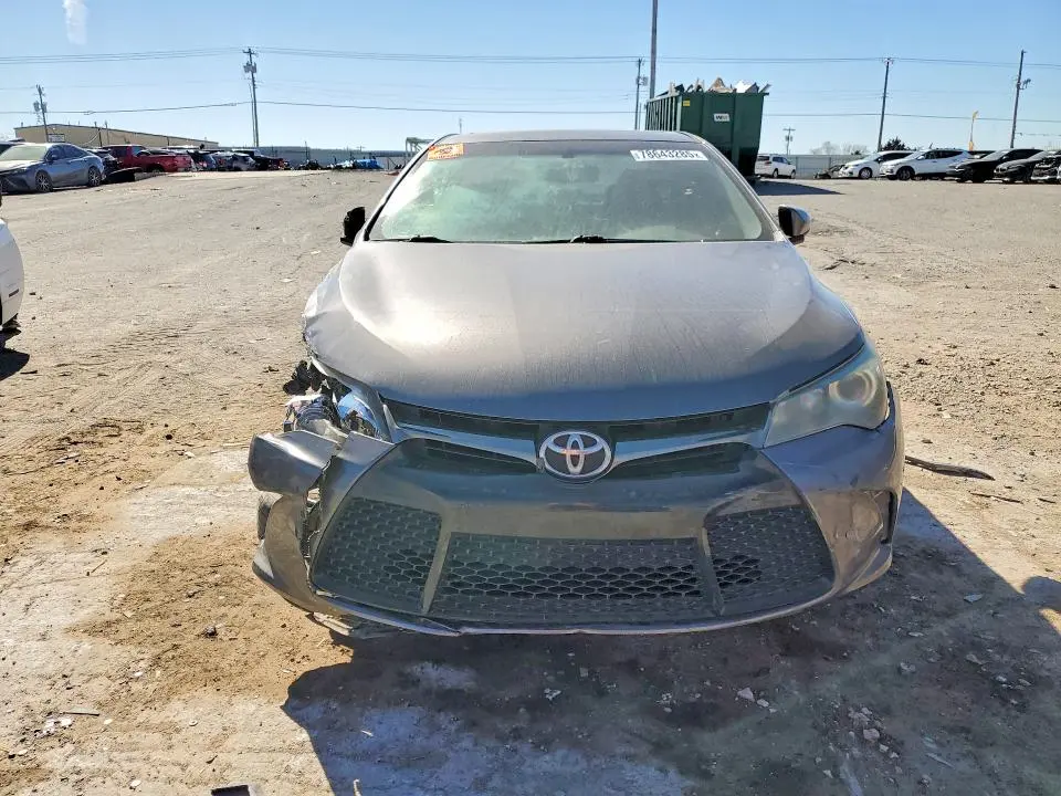 2017 TOYOTA CAMRY SE  