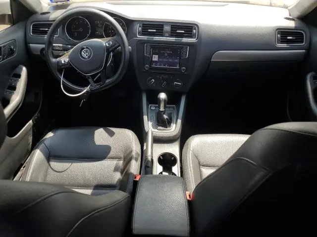 2016 VOLKSWAGEN JETTA SE  