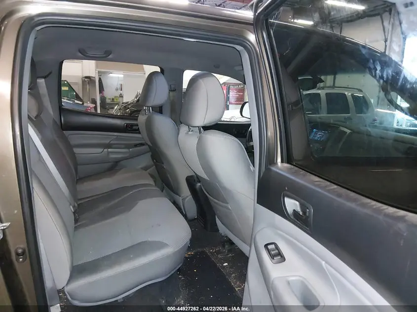 2013 TOYOTA TACOMA BASE V6