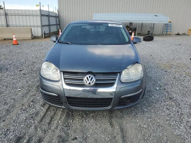 2010 VOLKSWAGEN JETTA SE  