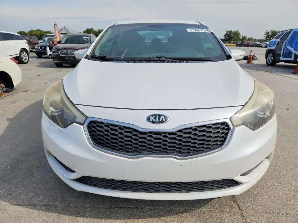 2016 KIA FORTE LX   