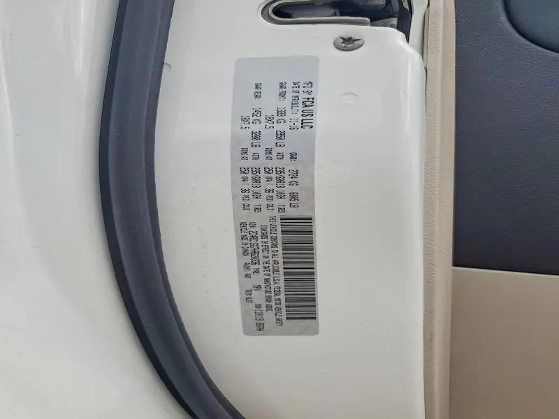 2017 CHRYSLER PACIFICA LIMITED  
