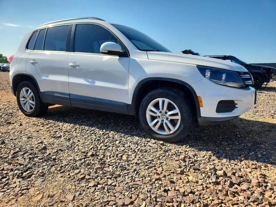 2017 VOLKSWAGEN TIGUAN S  