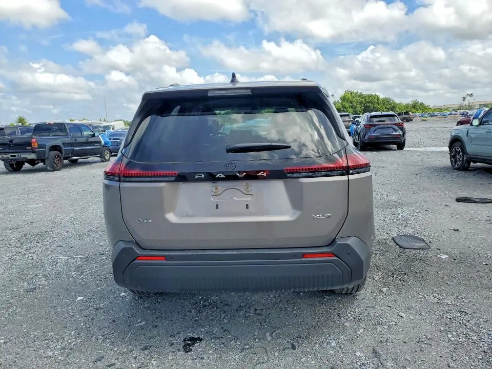 2026 TOYOTA RAV4 XLE PREMIUM  