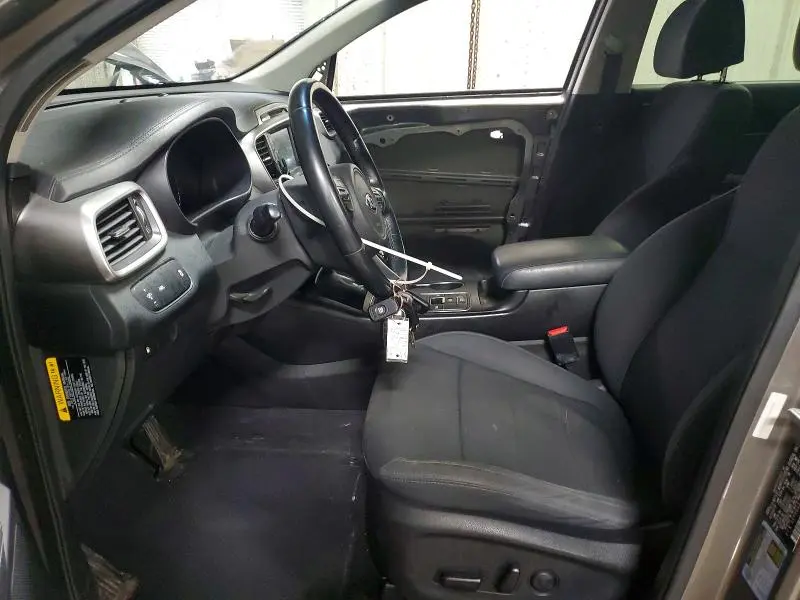 2017 KIA SORENTO LX  