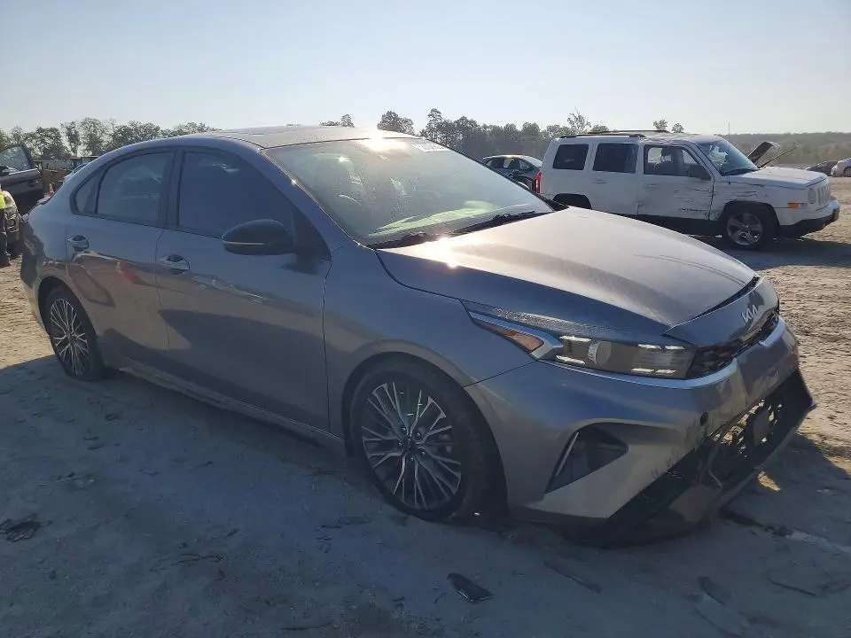 2022 KIA FORTE GT LINE  