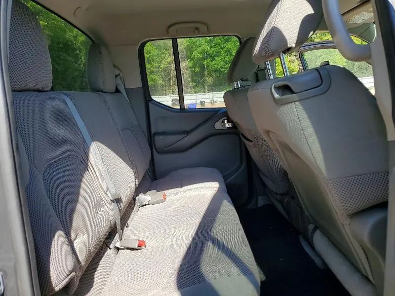 2012 NISSAN FRONTIER S  