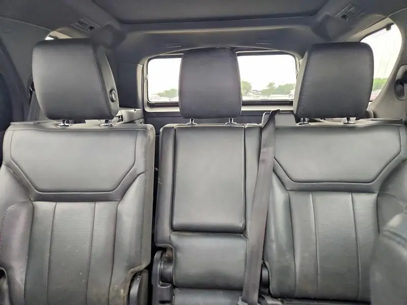 2019 LAND ROVER DISCOVERY SE  