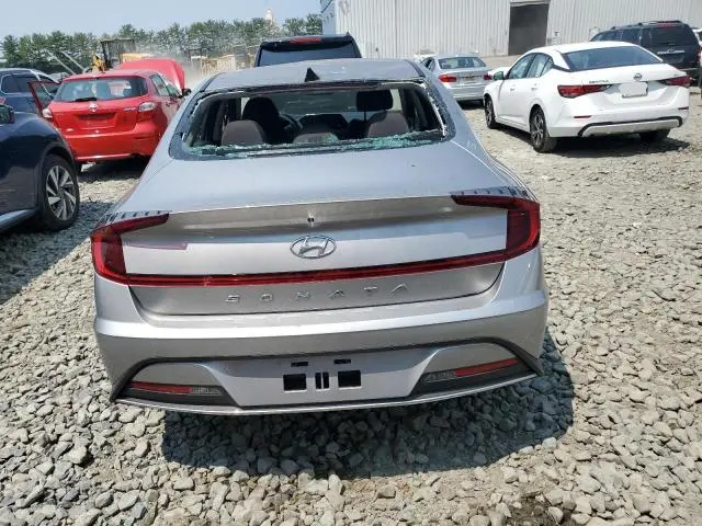 2022 HYUNDAI SONATA SE  