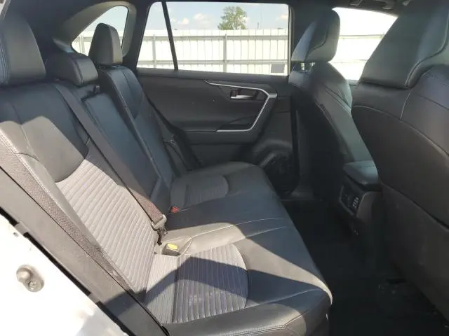 2019 TOYOTA RAV4 XSE  
