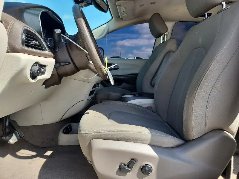 2021 CHRYSLER PACIFICA TOURING  