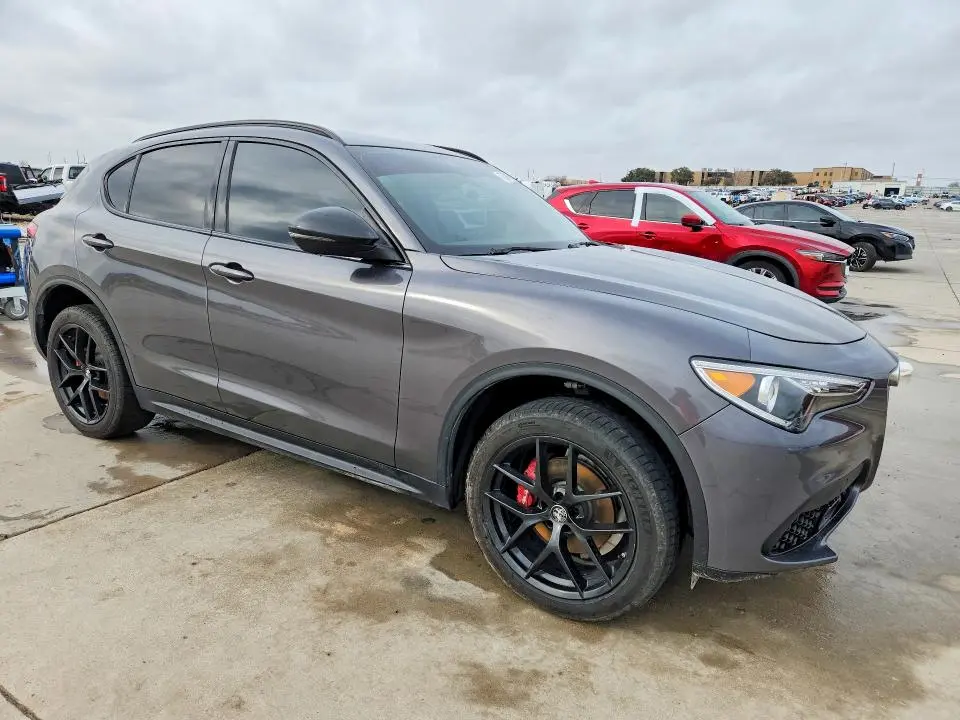 2020 ALFA ROMEO STELVIO   