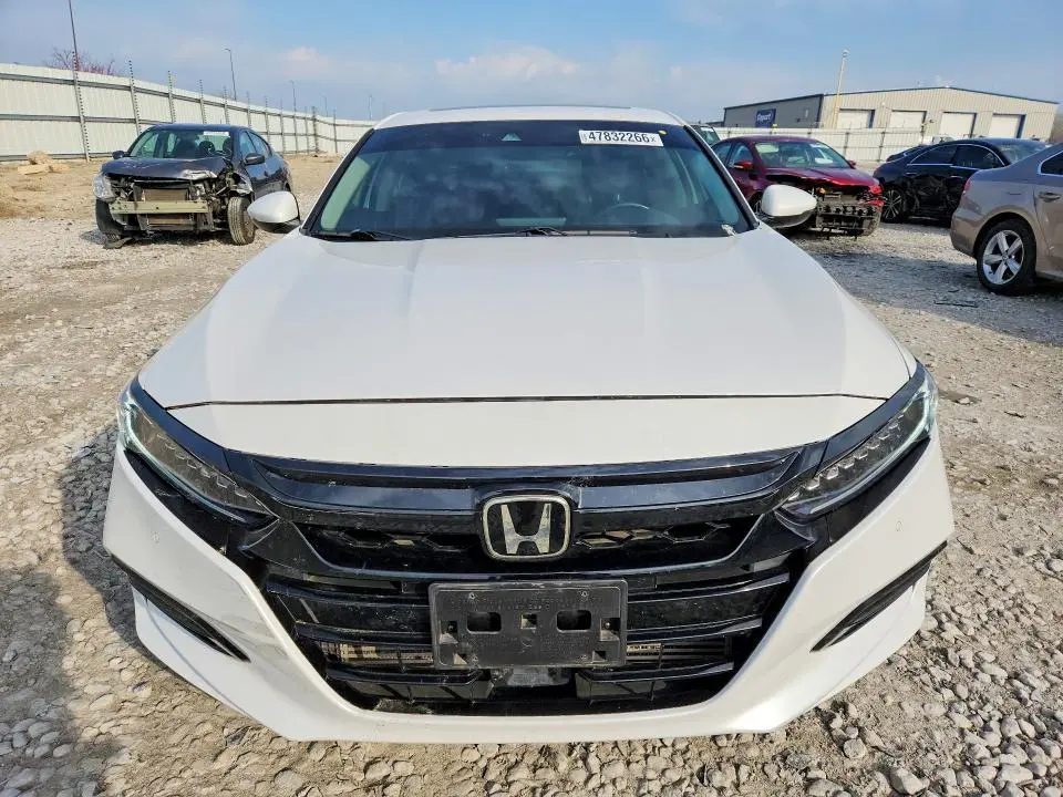 2019 HONDA ACCORD TOURING  