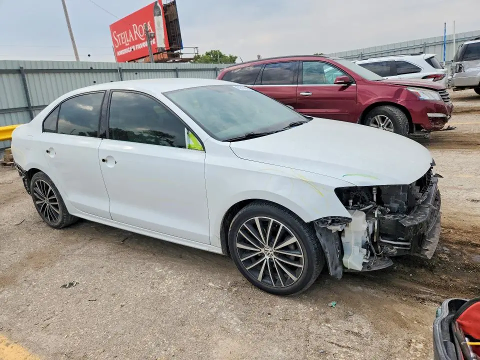 2016 VOLKSWAGEN JETTA SPORT  