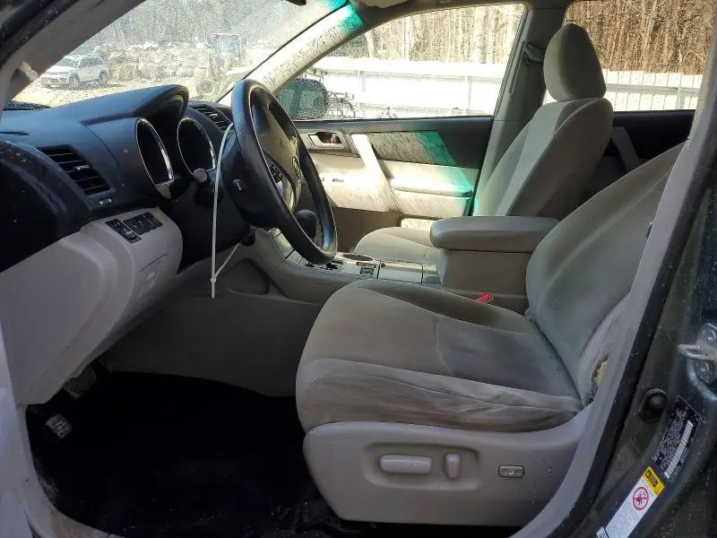 2011 TOYOTA HIGHLANDER BASE  
