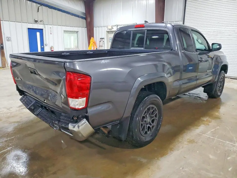 2017 TOYOTA TACOMA SR5 V6  