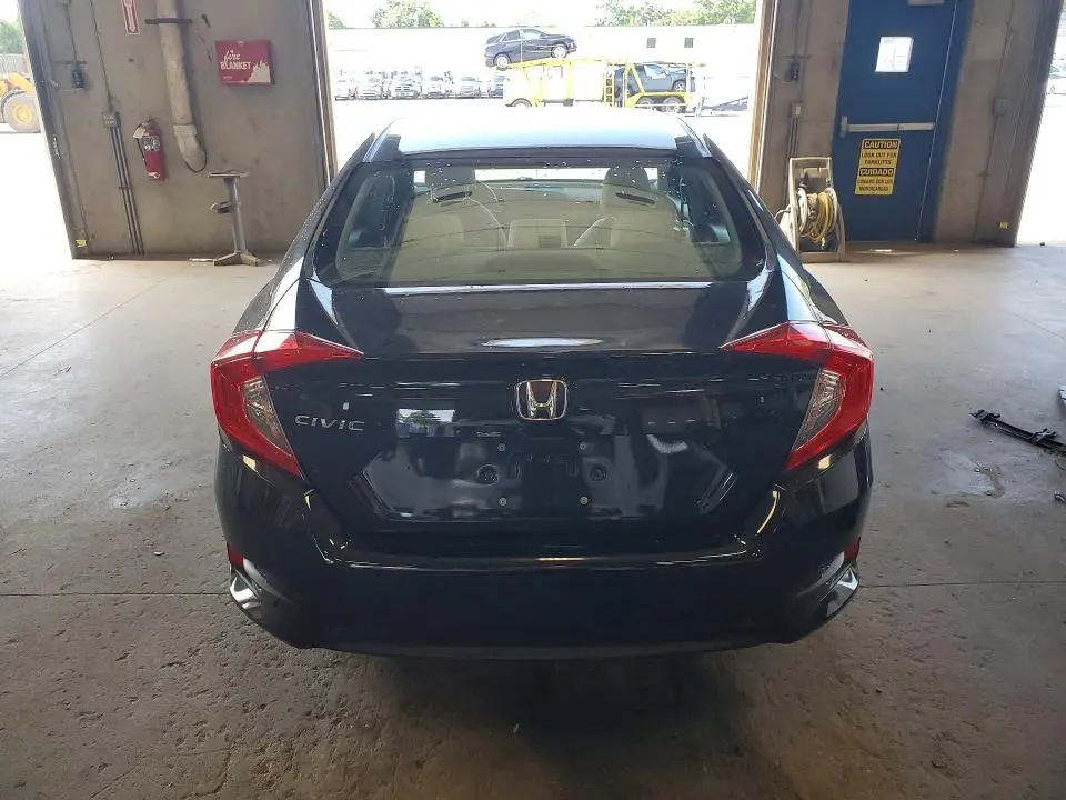 2016 HONDA CIVIC LX  