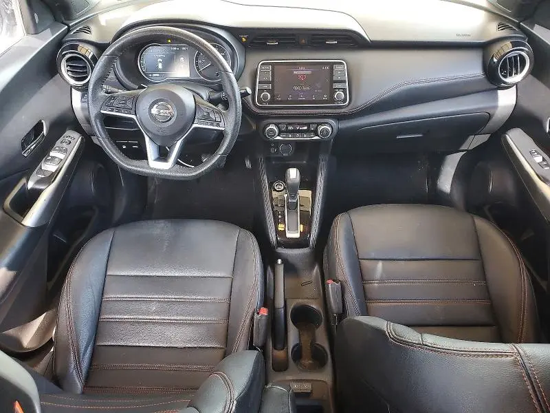 2019 NISSAN KICKS SR  