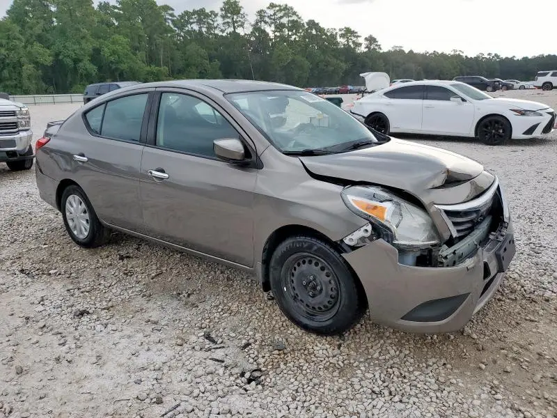 2017 NISSAN VERSA S  
