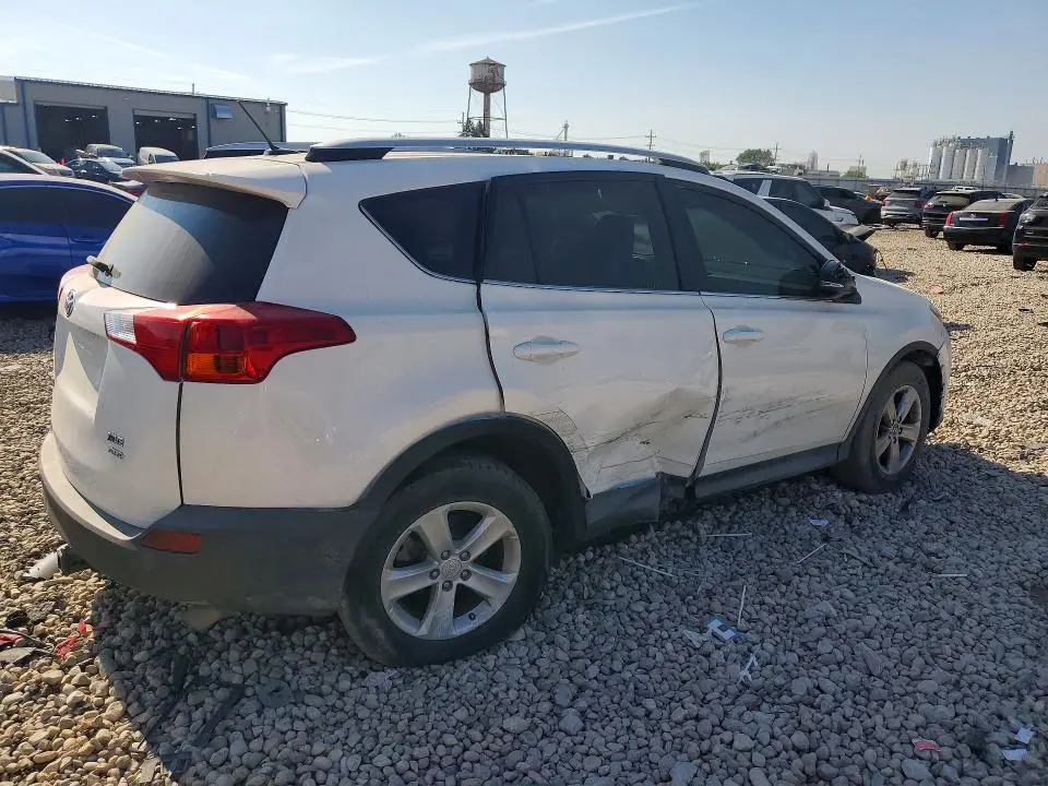 2015 TOYOTA RAV4 XLE  
