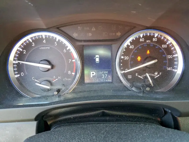 2015 TOYOTA HIGHLANDER LE  