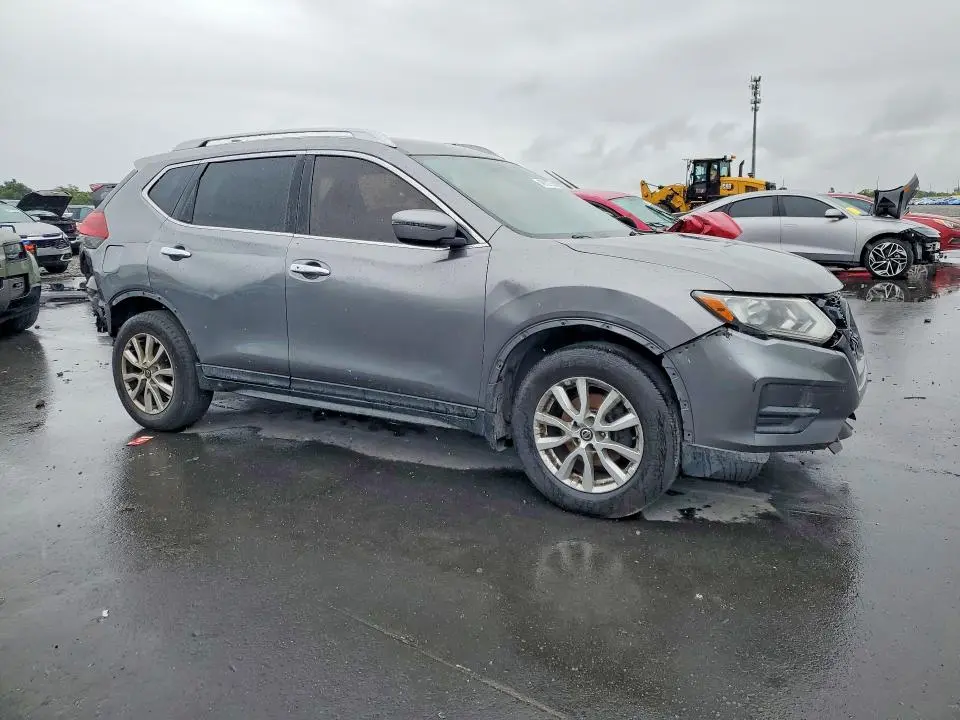 2018 NISSAN ROGUE SV  