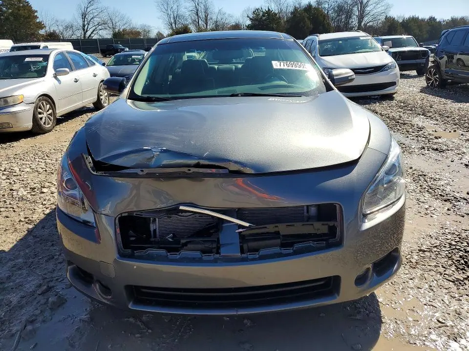 2014 NISSAN MAXIMA S  