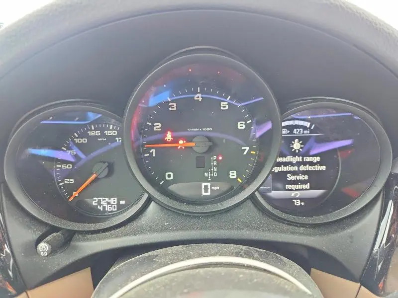 2021 PORSCHE MACAN   