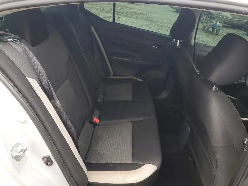 2020 NISSAN VERSA SV  