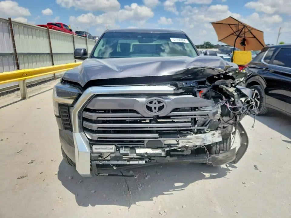 2024 TOYOTA TUNDRA CREWMAX LIMITED  