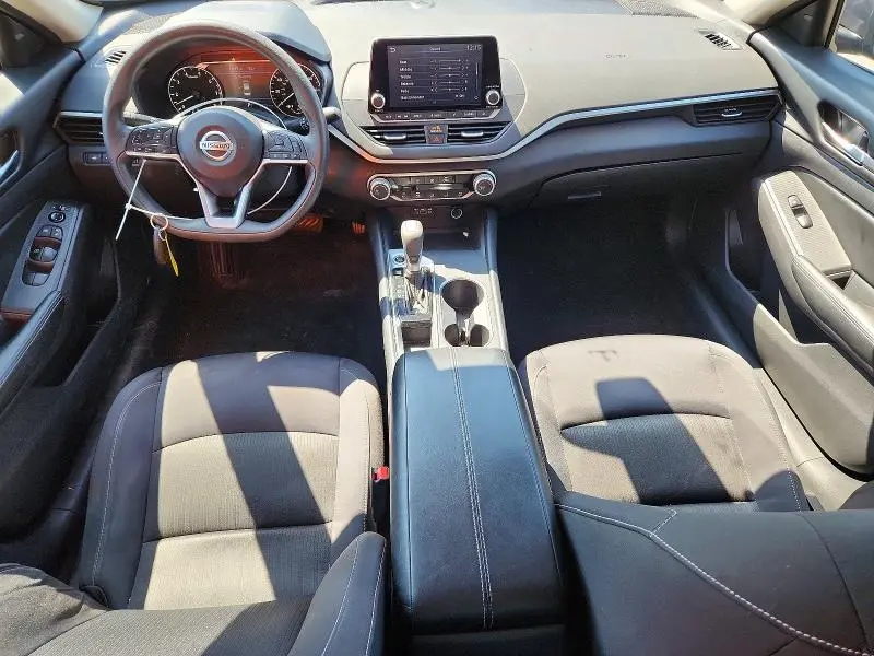 2022 NISSAN ALTIMA SV  
