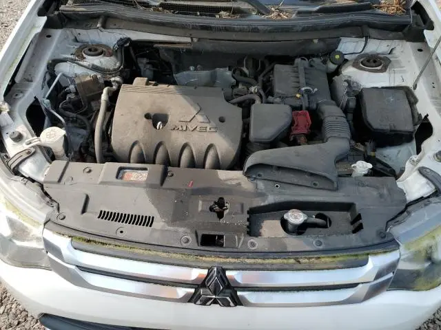 2015 MITSUBISHI OUTLANDER SE
