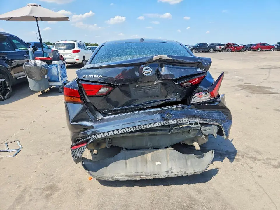 2022 NISSAN ALTIMA SV  