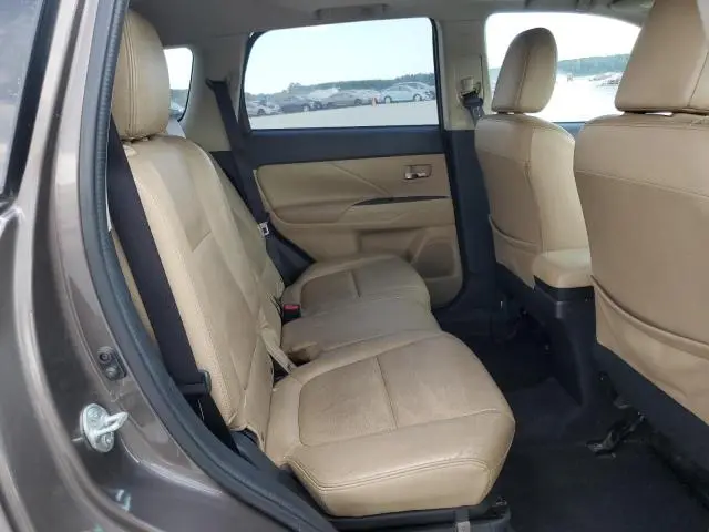 2018 MITSUBISHI OUTLANDER SE