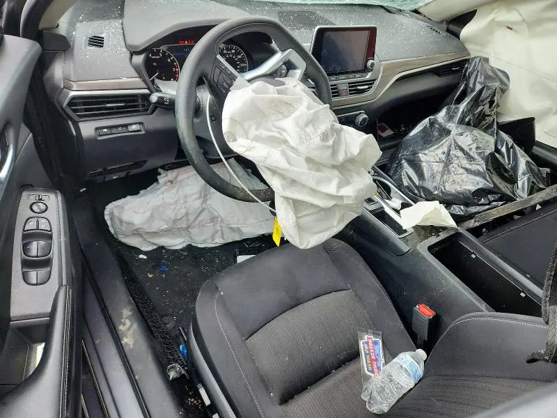 2024 NISSAN ALTIMA SV  
