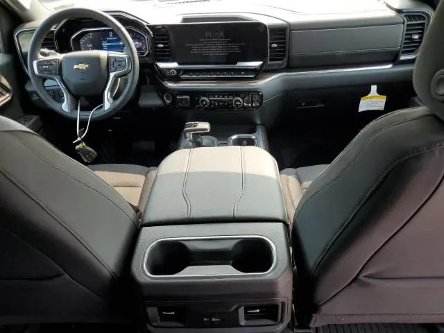 2025 CHEVROLET SILVERADO K1500 LT  