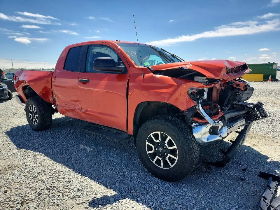2017 TOYOTA TUNDRA SR5  
