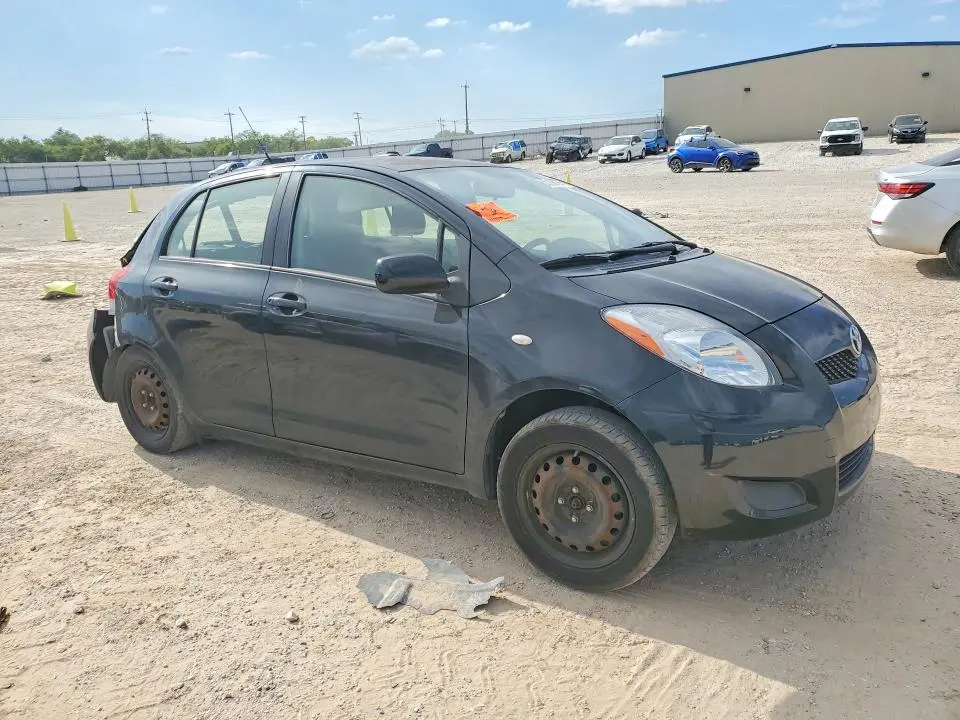 2011 TOYOTA YARIS BASE  