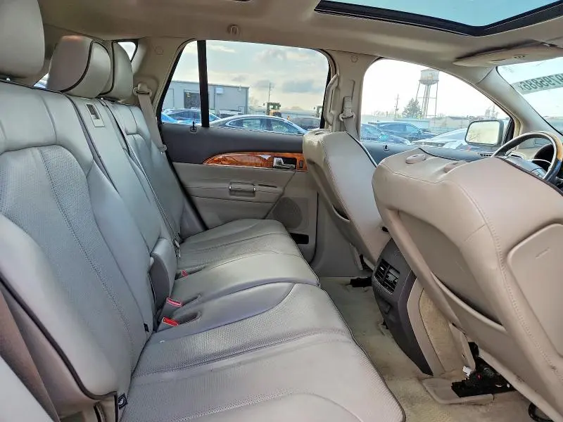 2011 LINCOLN MKX   