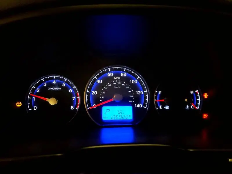 2011 HYUNDAI SANTA FE GLS  