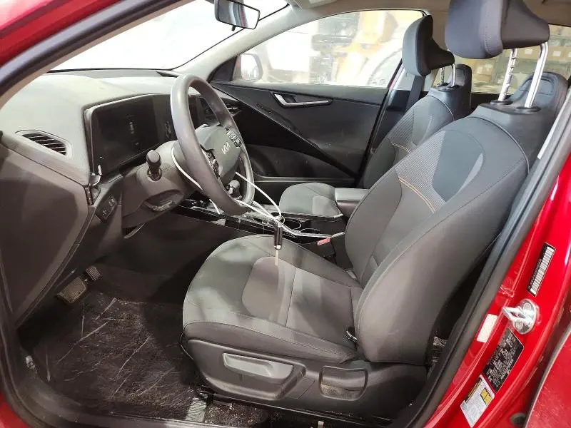 2023 KIA NIRO LX  