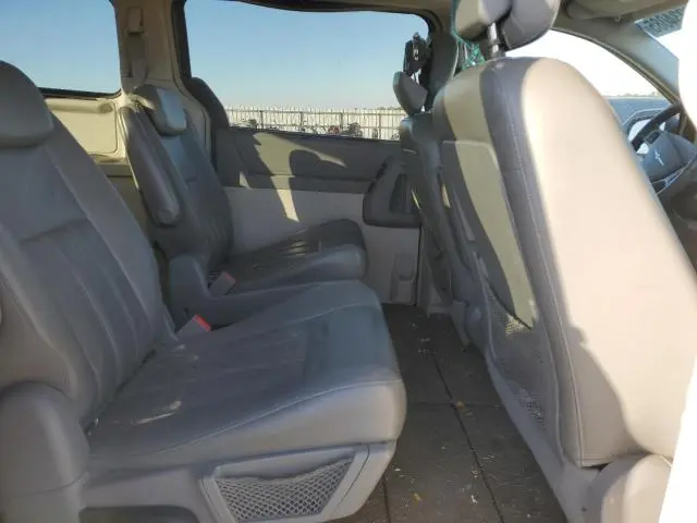 2010 CHRYSLER TOWN & COUNTRY TOURING  