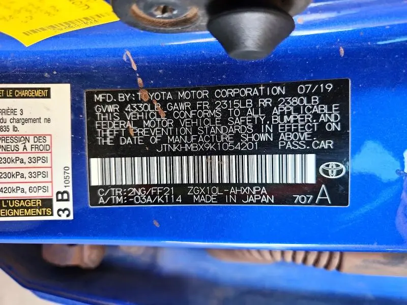 2019 TOYOTA C-HR XLE  