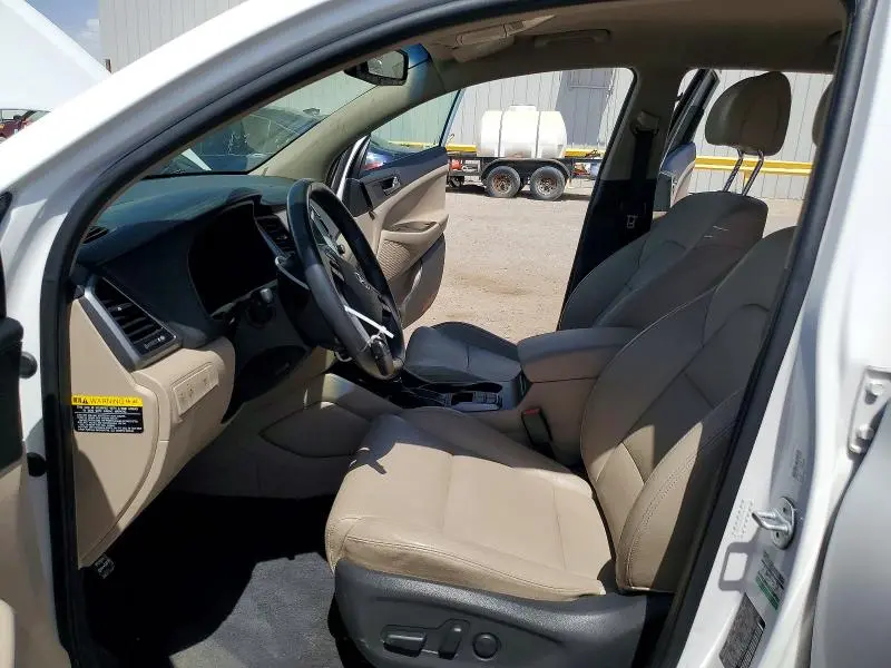 2017 HYUNDAI TUCSON SE PLUS  