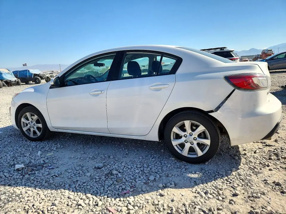 2011 MAZDA 3 I  