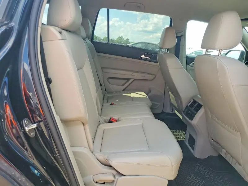 2018 VOLKSWAGEN ATLAS SE  