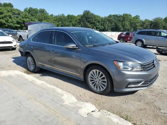 2017 VOLKSWAGEN PASSAT SE  