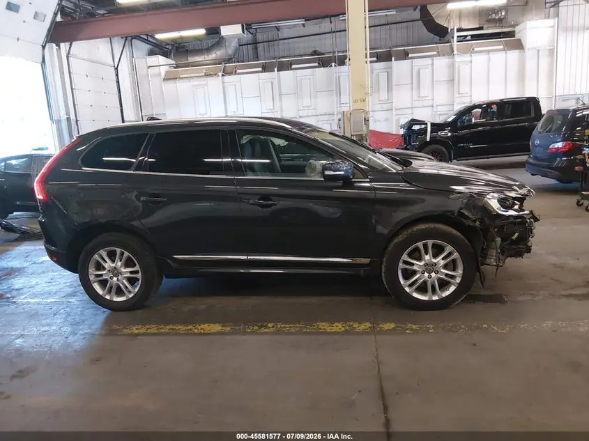 2015 VOLVO XC60  